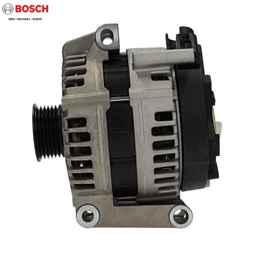 Bosch Lichtmaschine 0121715032 für Volvo NEU